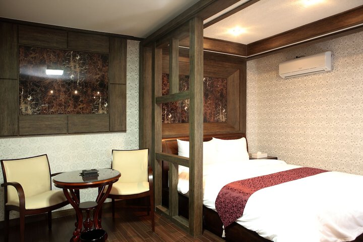 Room 11 of 56