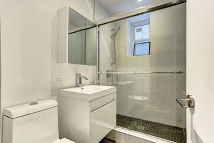 Room 2 of 31