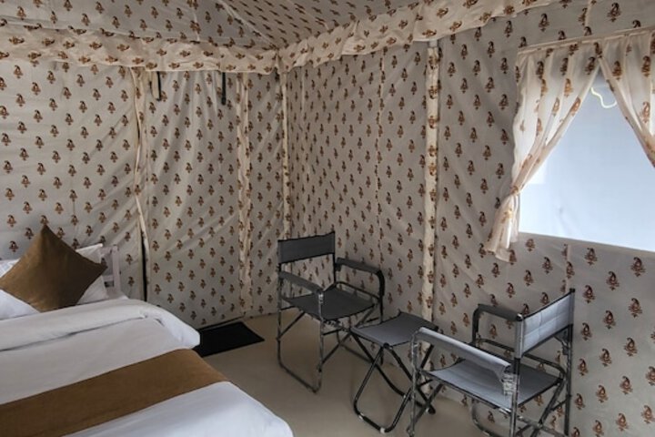 Room 2 of 9