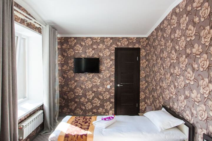 Room 3 of 71