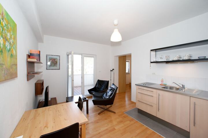 Room 16 of 65