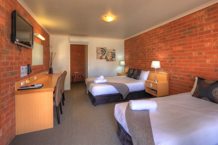 Room 26 of 47