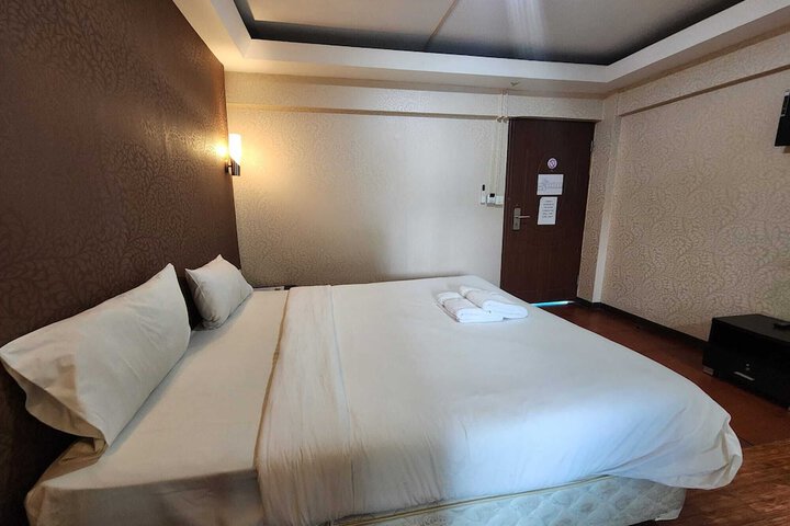 Room 13 of 56