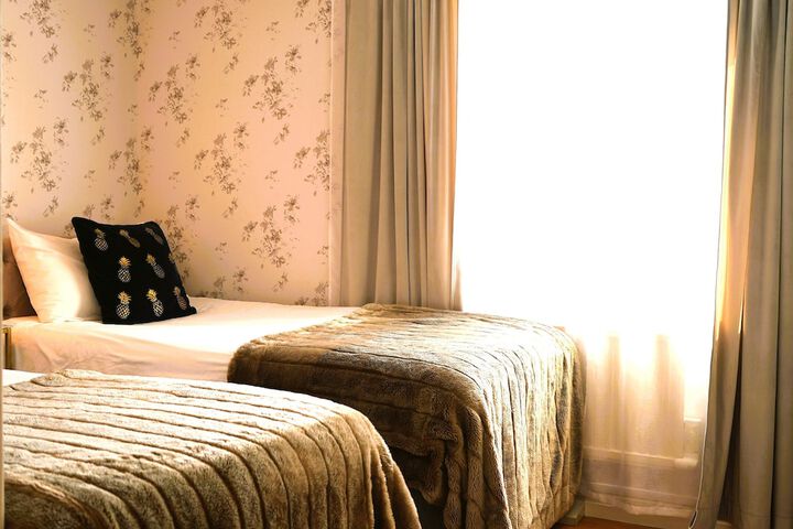 Room 56 of 334