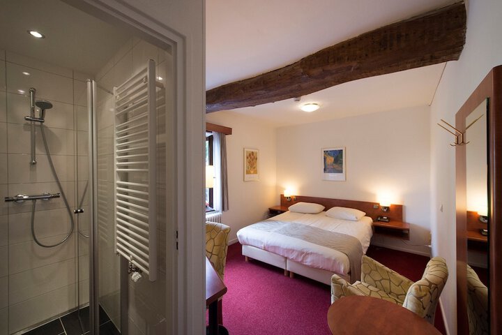 Room 5 of 47