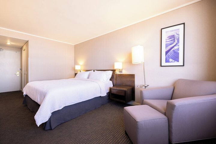 Room 6 of 72