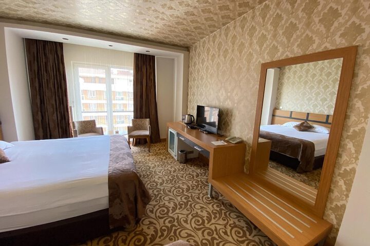 Room 21 of 43