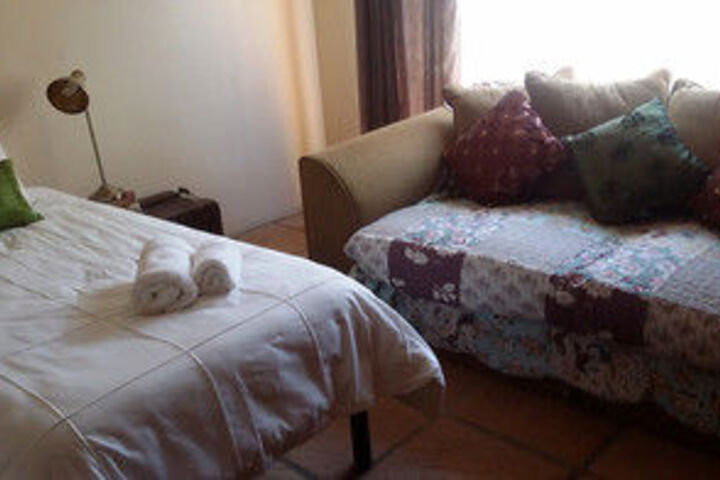 Room 10 of 27