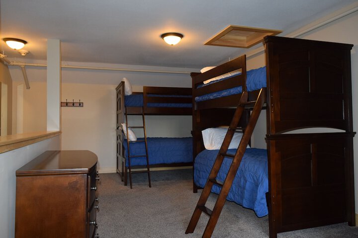 Room 7 of 37