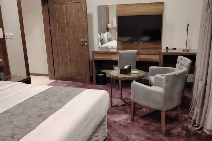 Room 12 of 36