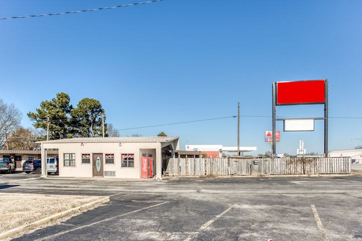 Property Grounds 25 of 28
