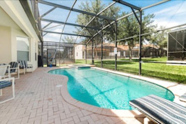 Pool 23 of 44