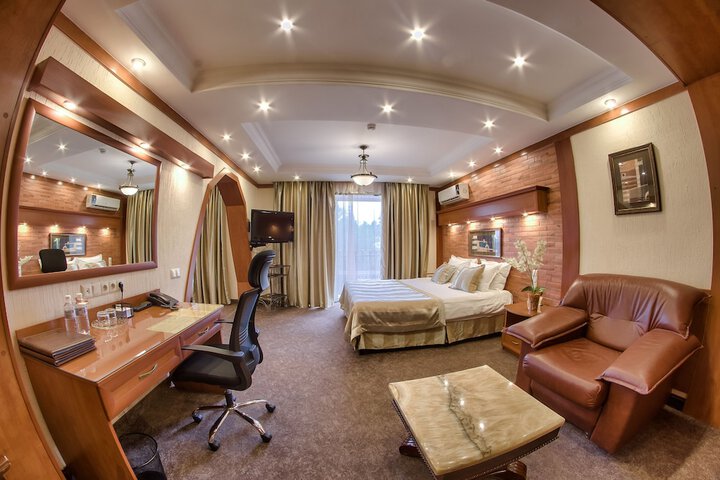 Room 32 of 112