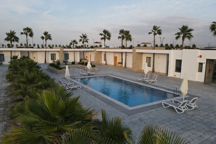 Pool 11 of 24