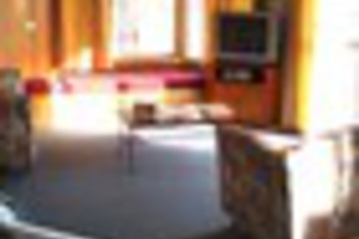 Room 113 of 195