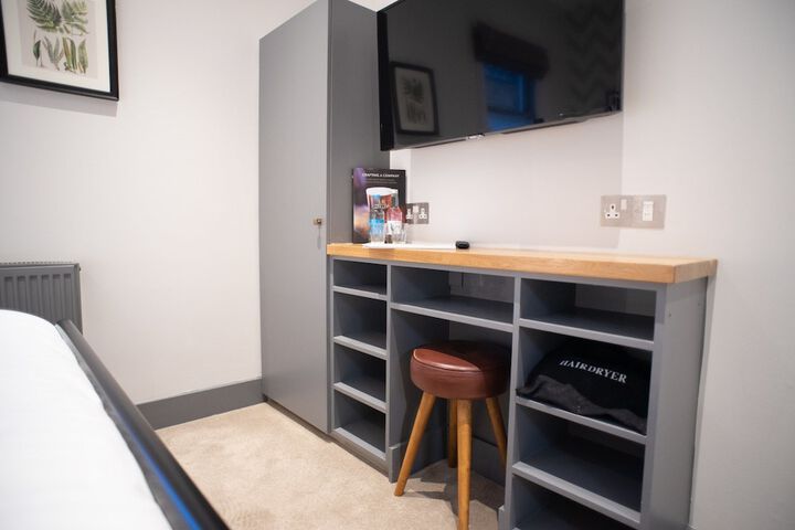 Room 9 of 64