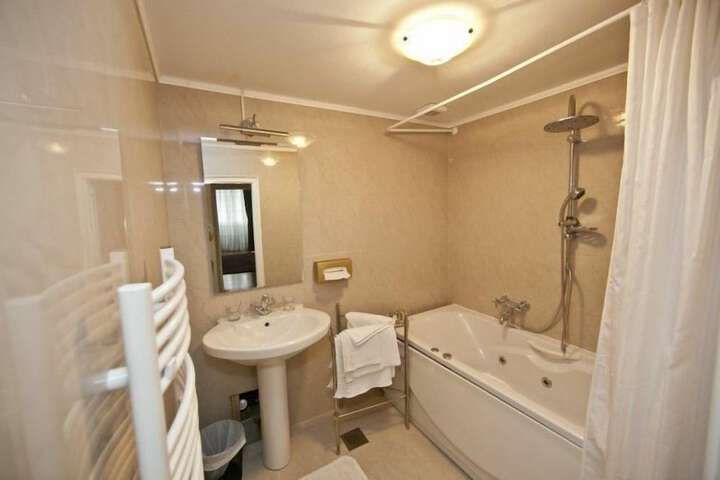 Bath Interior