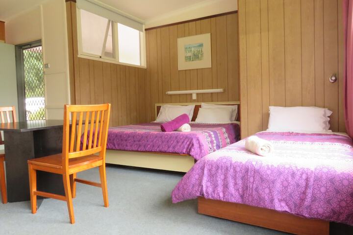 Room 6 of 31