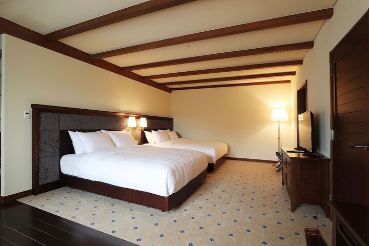 Room 21 of 223