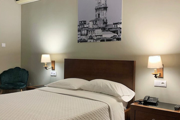 Room 5 of 14