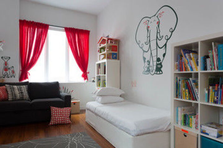 Room 11 of 38