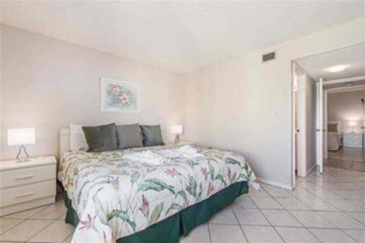 Room 43 of 48