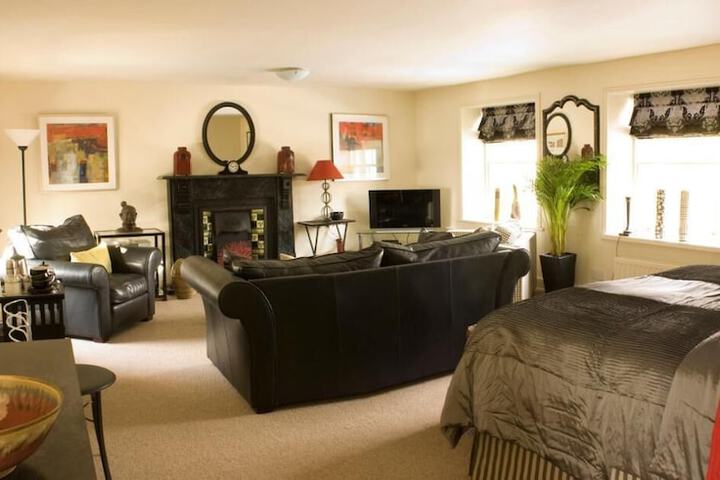 Room 7 of 36