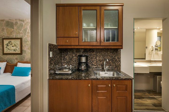 Private kitchenette