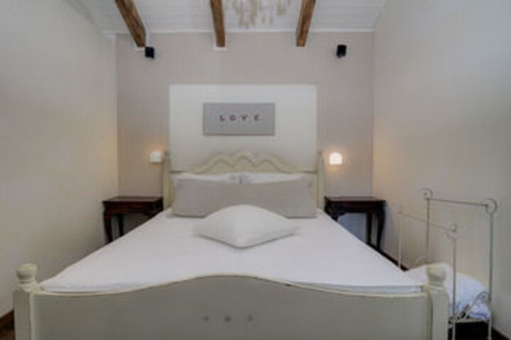 Room 8 of 21