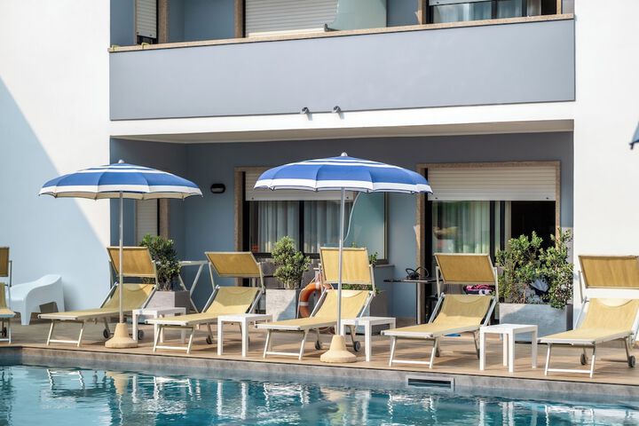 Pool 80 of 114