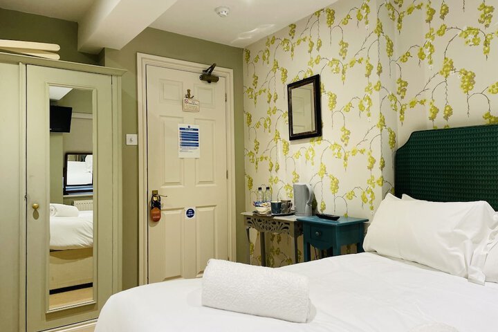 Room 16 of 59