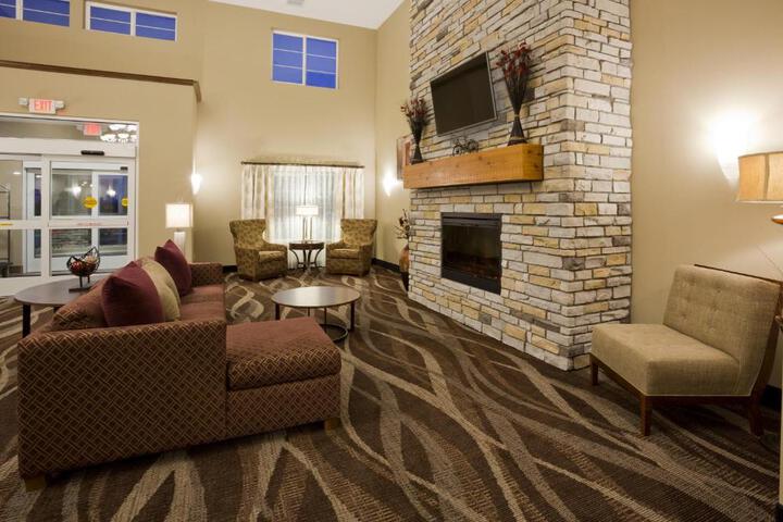 Shared lounge/TV area