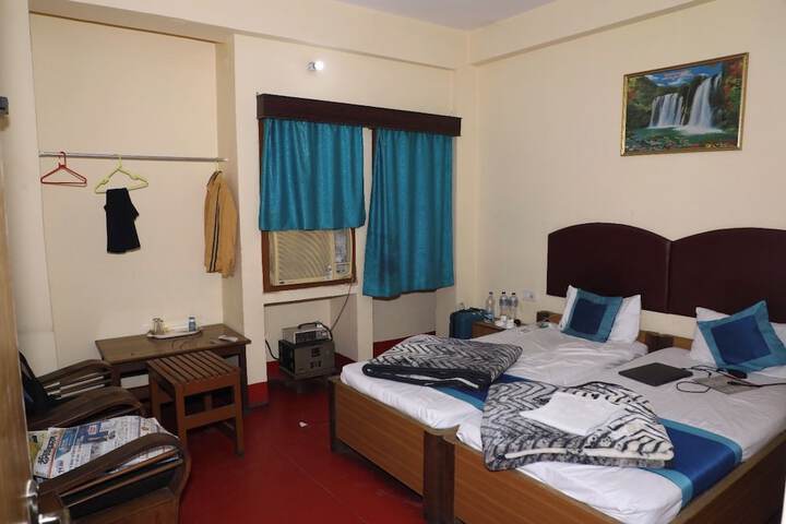 Room 6 of 7