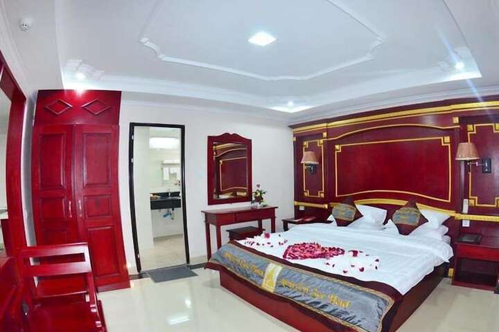 Room 16 of 40
