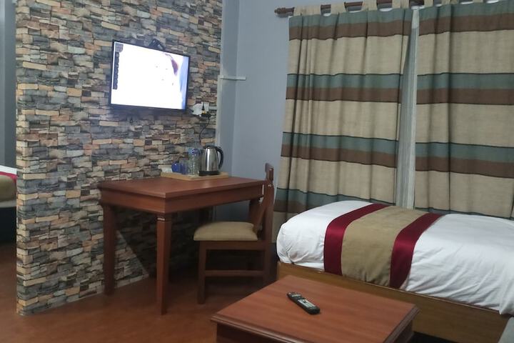 Room 12 of 41