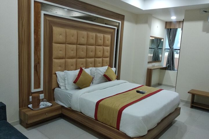 Room 6 of 37
