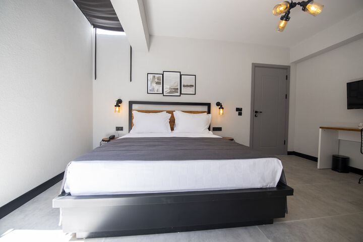 Room 42 of 201