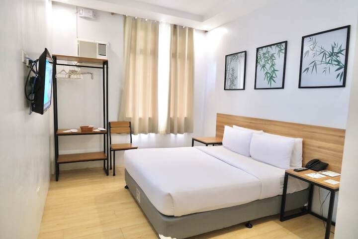Room 11 of 23