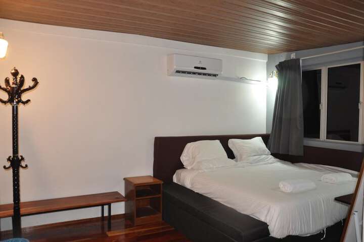 Room 18 of 64