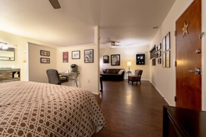 Room 18 of 21