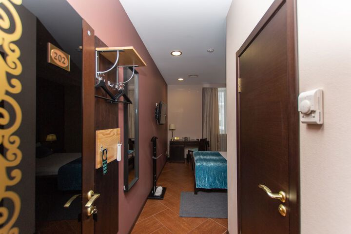 Room 19 of 43