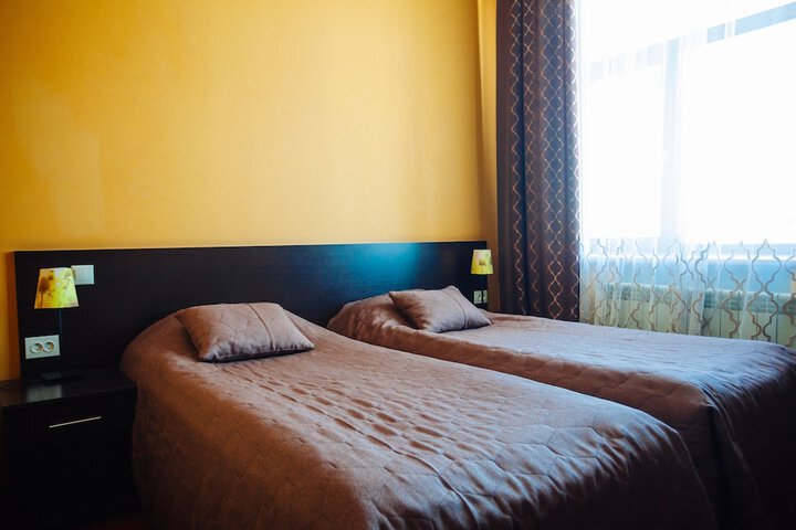 Room 10 of 35