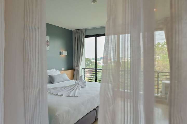 Room 20 of 33