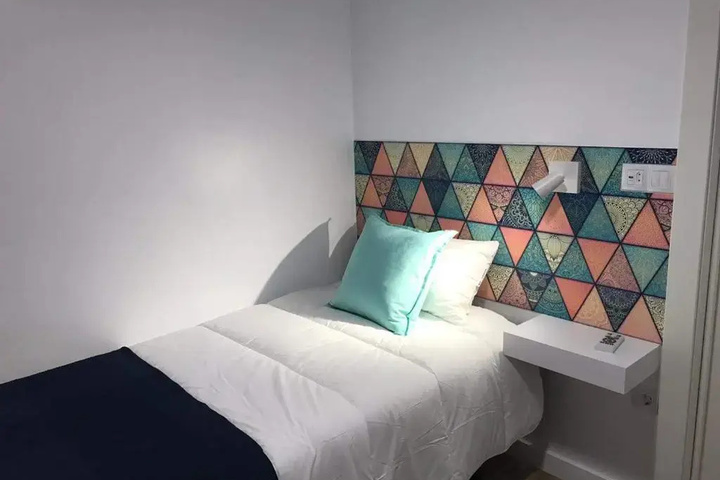 Room 4 of 14
