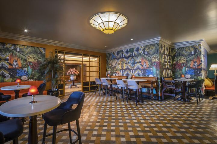 Dining Photos
