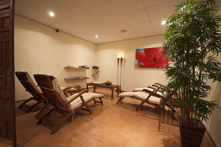 Spa 37 of 49