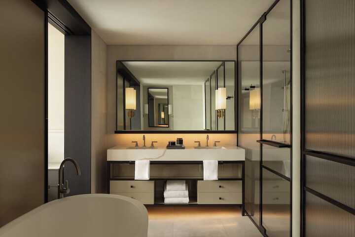 Room 81 of 123