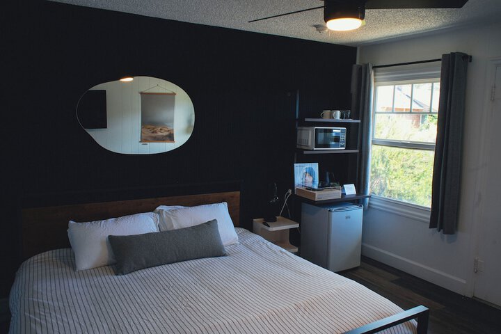 Room 8 of 37