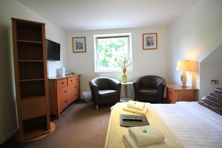 Room 27 of 61