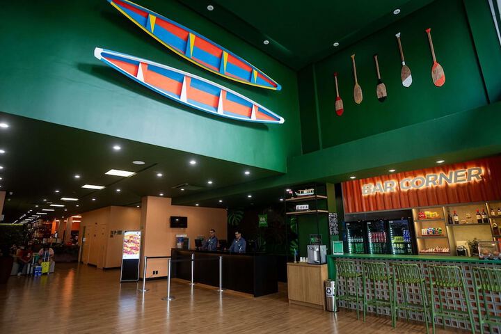 Entrance & Lobby